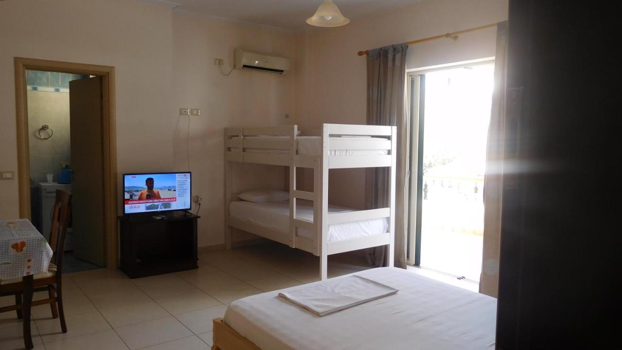 Apartment Urania_1 Sarandë Esterno foto